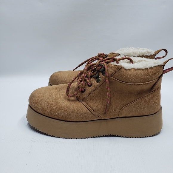 American Eagle Platform Ankle boots Lace Up Faux Suede Lined Size 8 Tan - Picture 2 of 14